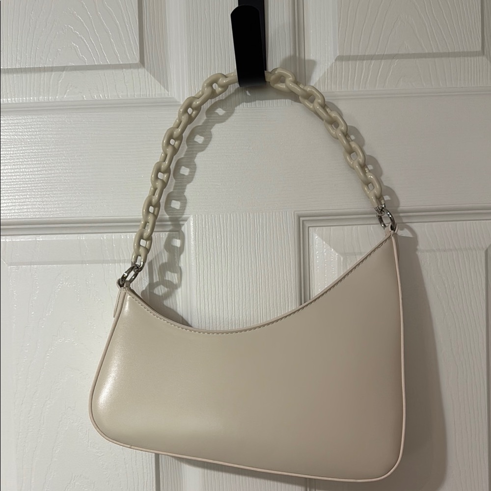 Elegant Cream Chain Shoulder Bag